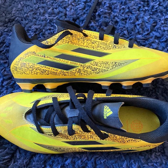 Adidas Soccer cleats worn maybe 3 times. Never in a game only practice. - Picture 3 of 4